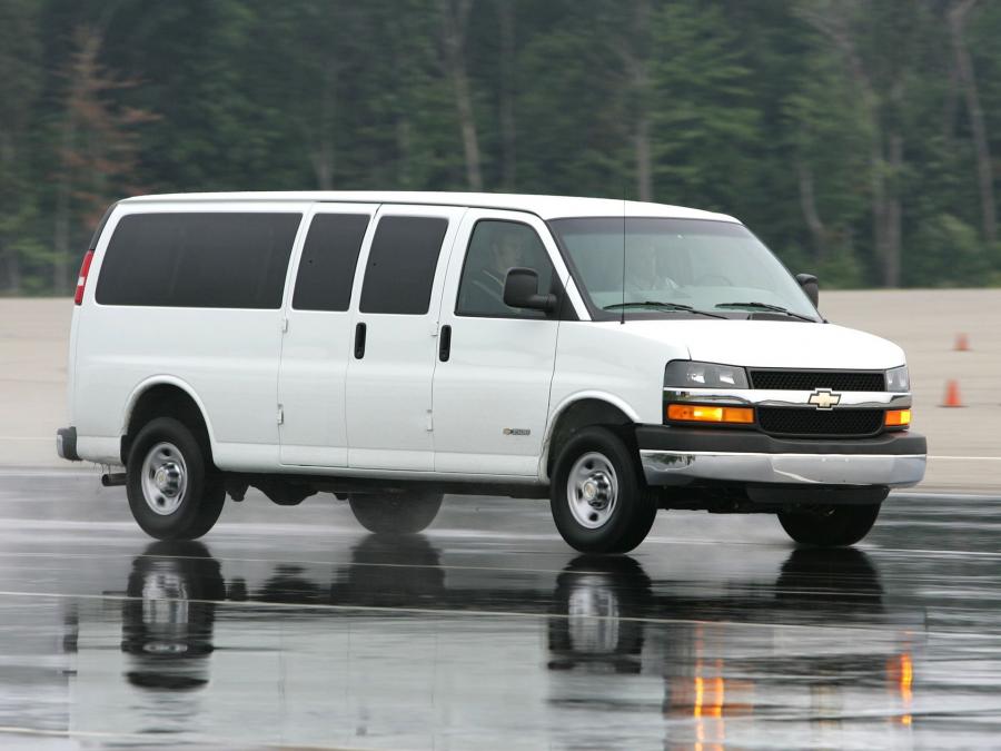  Chevrolet Express 2002 года  (фото 15 из 16)
